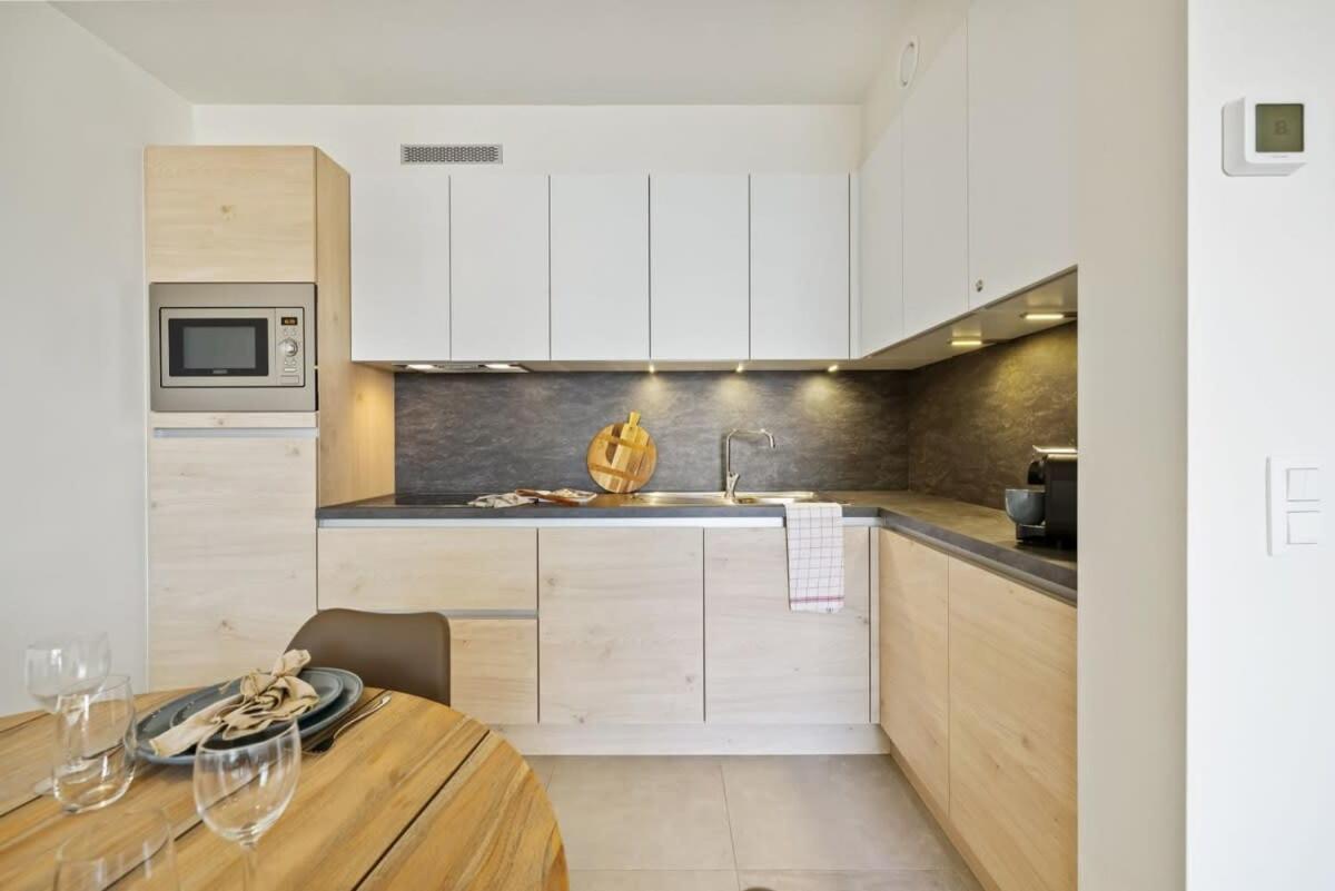 Huswell - Apartment With Natural Swimming Pool Middelkerke Esterno foto