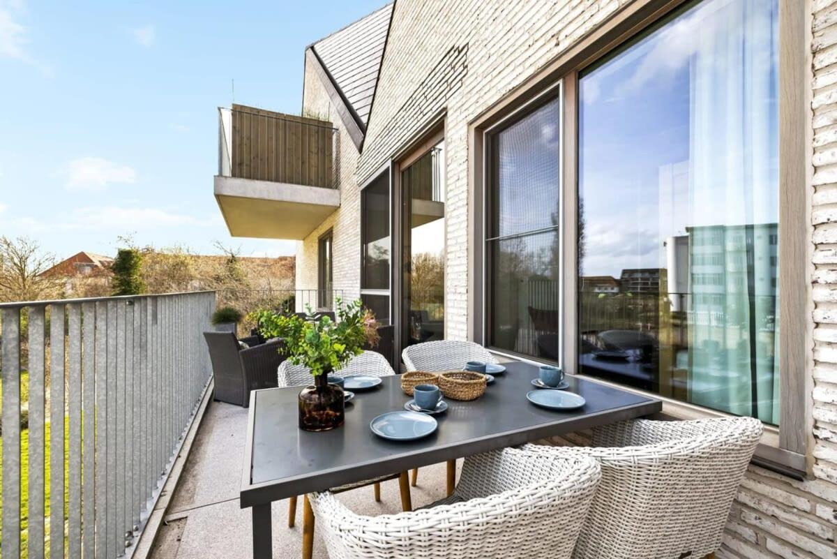 Huswell - Apartment With Natural Swimming Pool Middelkerke Esterno foto